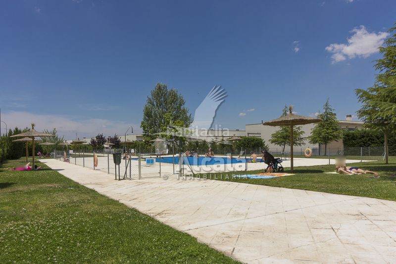 Foto bbd491ad-2c08-475a-8ec6-b47bb1f408e9. Pis amb calefacció aparcament piscina a Loeches
