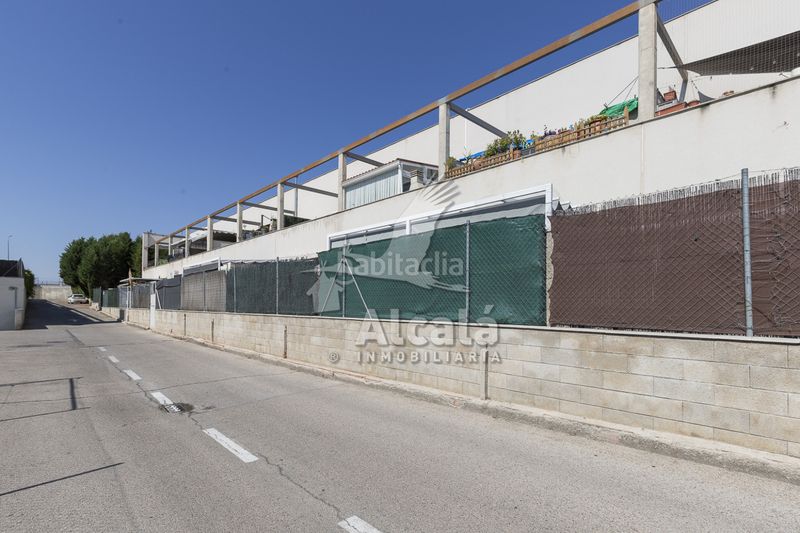 Foto e4335136-9d4d-49fb-a880-820c0f1306fb. Pis amb calefacció aparcament piscina a Loeches