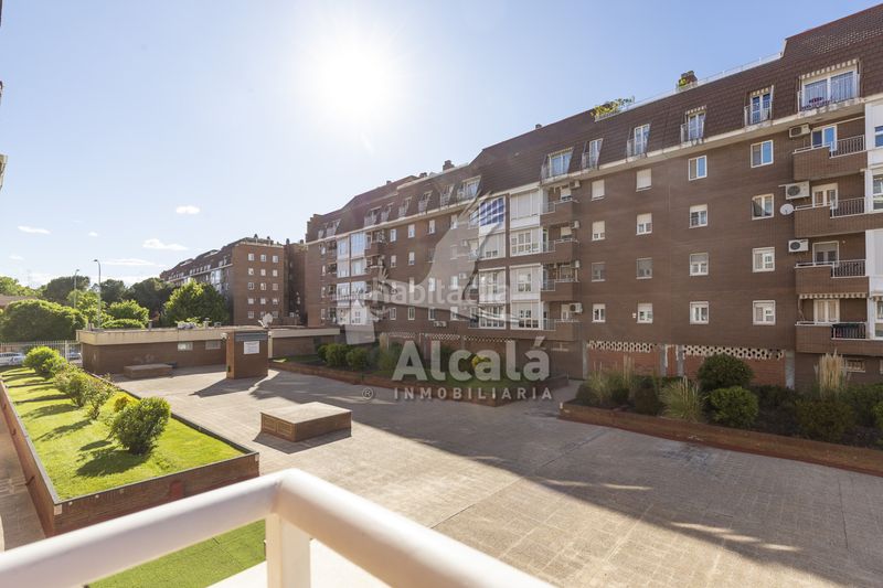 Foto ca7f70e3-342c-4e68-94ad-a9665746cf25. Pis amb calefacció piscina a Pryconsa-Juan de Austria Alcalá de Henares