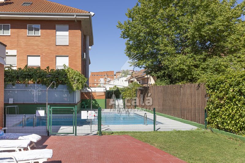 Foto 6cbf38e9-19d5-48c8-b79c-557c98a8399b. Pis amb calefacció aparcament piscina a Parquesol Valladolid