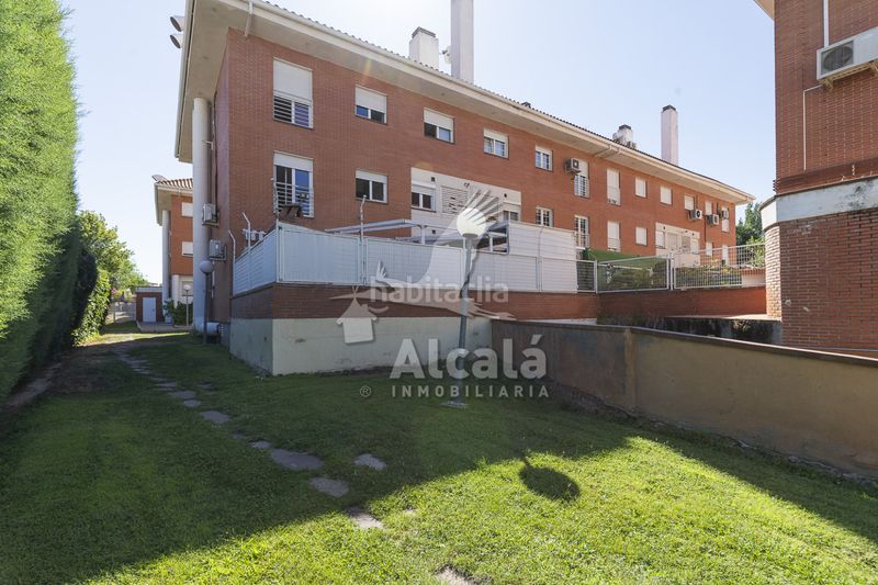 Foto 809f6669-dda5-4cd0-bdd7-13924afbad6d. Pis amb calefacció aparcament piscina a Parquesol Valladolid