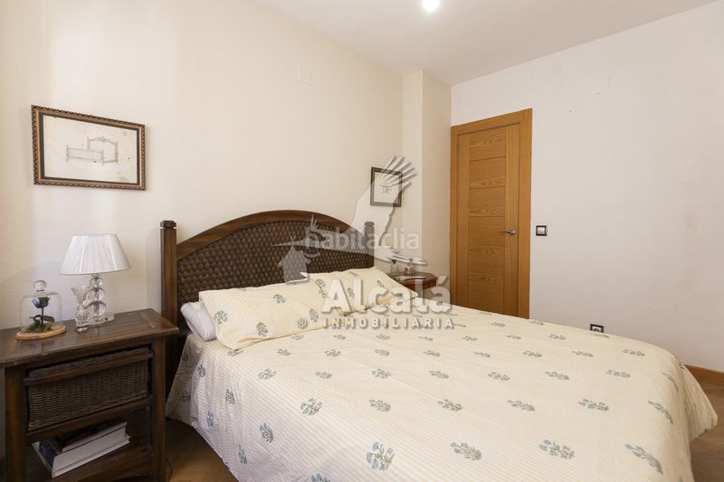 Foto b9eac853-a564-41c3-a3cd-9dd4fdf5acad. Pis amb calefacció aparcament piscina a Parquesol Valladolid