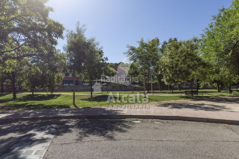 Foto c48e4740-2dc7-4b99-8e4e-b79e56c69c56. Pis amb calefacció aparcament piscina a Parquesol Valladolid