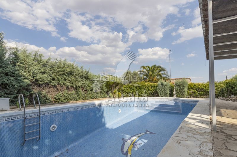 Foto 133e414a-ab67-4256-90a0-bc33a13792cf. Casa amb calefacció aparcament piscina a Torrejón del Rey