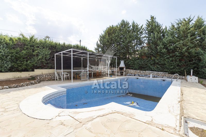 Foto 28beab21-7aef-492b-991c-1ca3de1117f6. Casa amb calefacció aparcament piscina a Torrejón del Rey