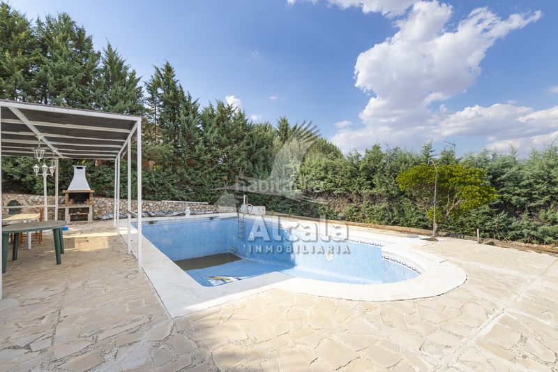 Foto 89f6aeef-4512-446b-9530-17d155f00a54. Casa amb calefacció aparcament piscina a Torrejón del Rey