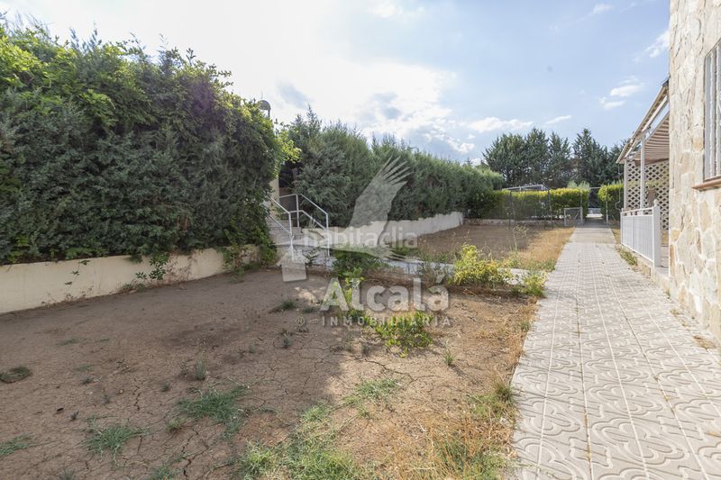 Foto acd88177-e091-4a90-ab79-fd2dfb0d38d2. Casa amb calefacció aparcament piscina a Torrejón del Rey