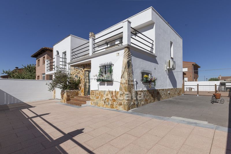 Foto 4a6a979a-cb29-4adf-bcc6-bc3d58cde923. Casa pareada increible chalet pareado en Villanueva de la Torre