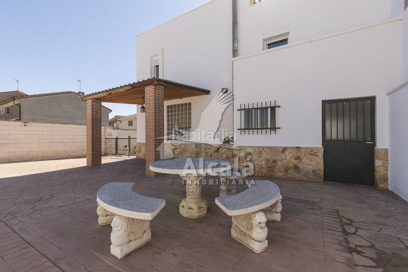 Foto c9acf87d-eb9e-41a3-ba99-6d7ee606ada6. Casa pareada increible chalet pareado en Villanueva de la Torre