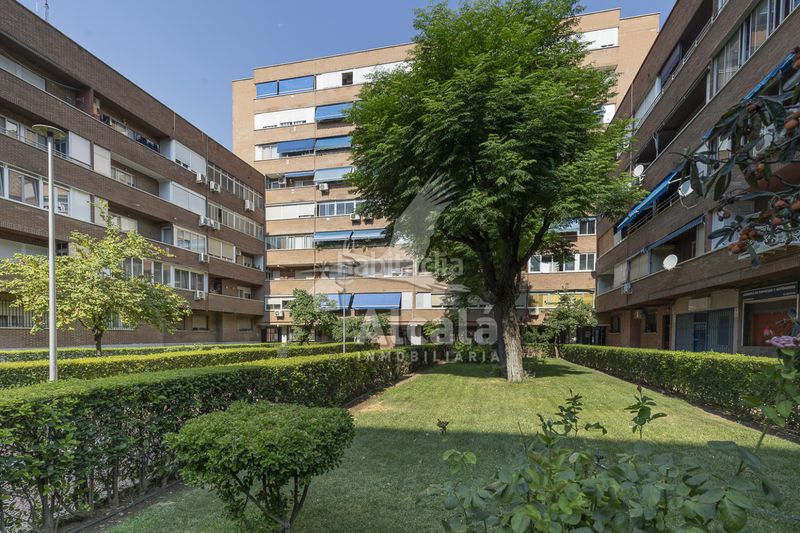 Foto a41e113d-e345-444b-822b-d59239e957f6. Pis amb calefacció a Base Aérea Torrejón de Ardoz