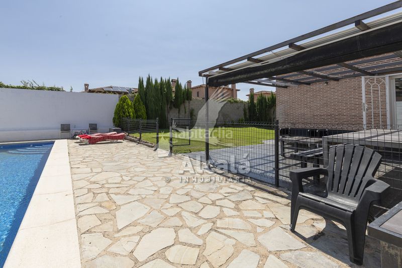 Foto b33681d2-13ec-4e51-ac1e-b8af312275d0. Casa amb calefacció piscina a Torrejón del Rey