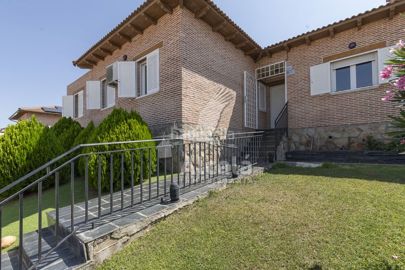 Foto dc99befa-ab0c-4642-a4c8-ca1af097bc42. Casa amb calefacció piscina a Torrejón del Rey