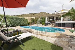 Haus in Tielmes. Oportunidad única! espectacular chalet independiente con piscina
