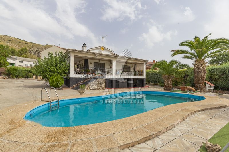 Foto 62852e79-6a51-4441-b381-6859baab276d. Casa amb calefacció aparcament piscina a Tielmes