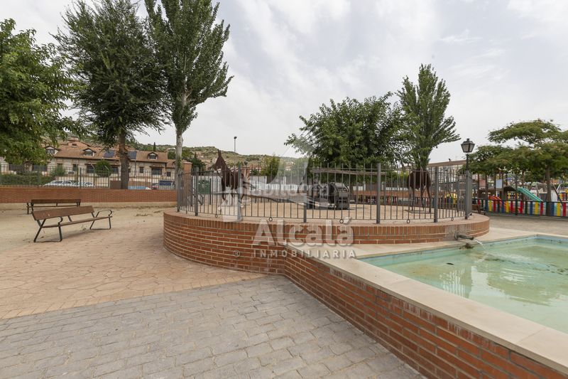 Foto 9d5482a8-f65f-46bd-bafb-10a6036f227a. Casa amb calefacció aparcament piscina a Tielmes