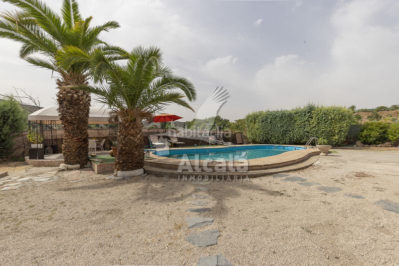 Foto a0391c70-ea09-4c0d-a1a5-505f97afd907. Casa amb calefacció aparcament piscina a Tielmes
