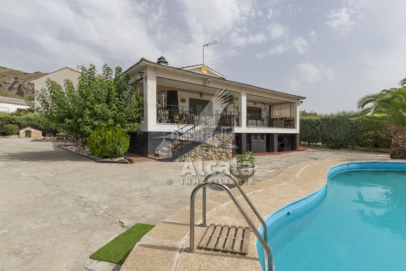 Foto aa70ad55-bb08-4e7a-bf99-56564aebb818. Casa amb calefacció aparcament piscina a Tielmes