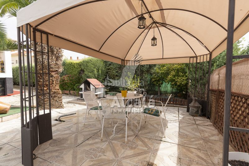 Foto b983fa6a-53c7-4a7f-a80b-1610a2ae8ed5. Casa amb calefacció aparcament piscina a Tielmes