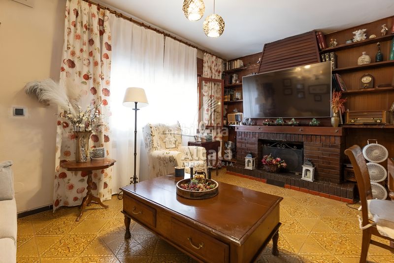 Foto d64097c5-46b9-4952-8d7b-f0a95abe3c79. Casa amb calefacció aparcament piscina a Tielmes