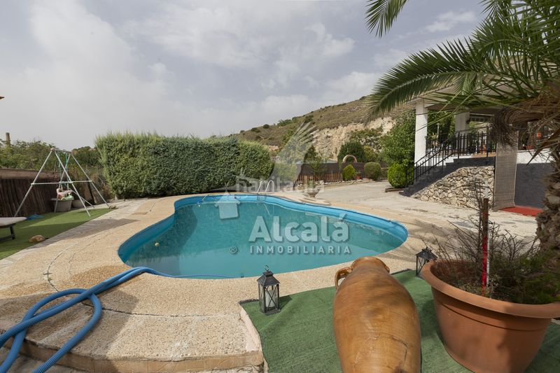 Foto f9ad2aa7-6090-4082-aeb0-32b3fd215d1f. Casa amb calefacció aparcament piscina a Tielmes