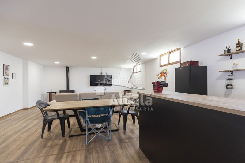 Foto 82542796-2785-458d-868d-480296c99010. Casa amb calefacció aparcament piscina a Santa Olalla
