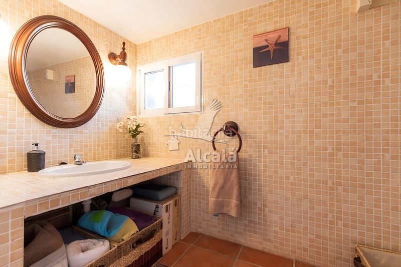 Foto 54b79cbe-efa8-40a9-81fe-55f77b19548d. Casa amb calefacció piscina a Galápagos