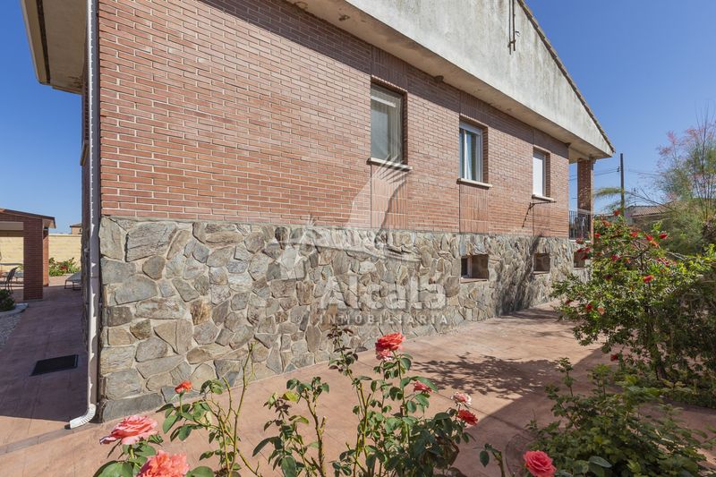 Foto a2c651b5-9f40-401e-b831-4637199bbb65. Casa amb calefacció piscina a Galápagos