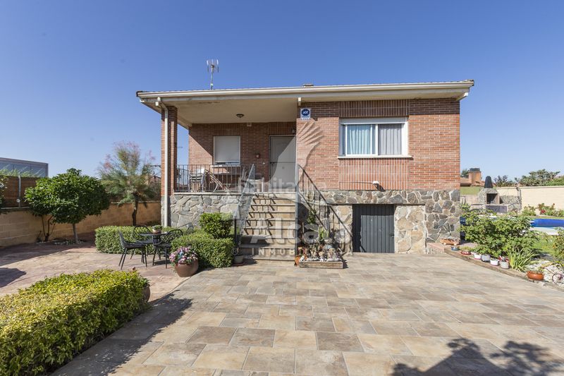 Foto dea51313-145a-4dde-9363-a961358a281b. Casa amb calefacció piscina a Galápagos