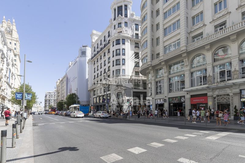 Foto 33c3c7c1-0de5-4e25-8da5-ddf4b208b88c. Local comercial a Sol Madrid