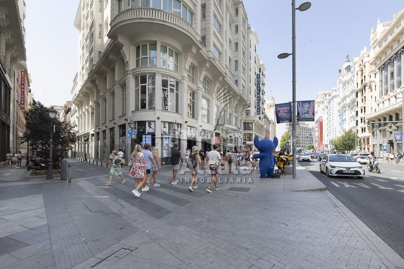 Foto 3f1cfea6-436e-4374-8c11-922eb51b1d70. Local comercial a Sol Madrid