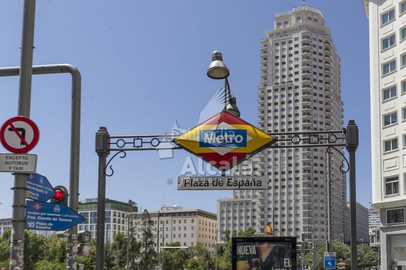 Foto a95609dc-02e9-49a8-9f2f-c8c5f5d3c5b9. Local comercial a Sol Madrid