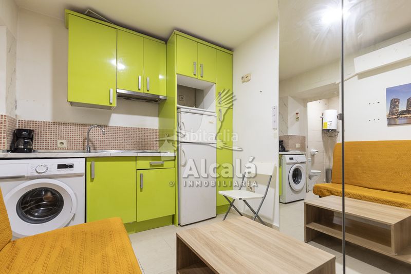 Foto d8b94a03-b7c9-4ea6-906b-e1dfab4db3bf. Local comercial a Sol Madrid