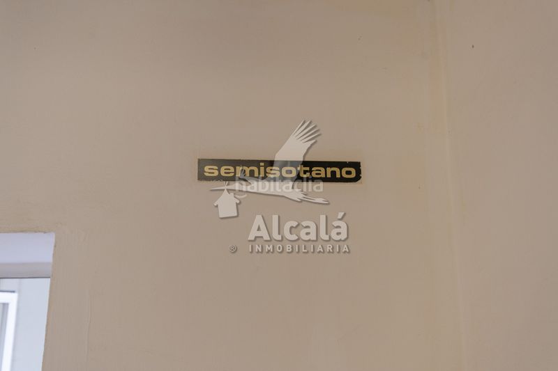 Foto de195c62-10a4-4a9e-8dc7-253ef96464b3. Local comercial a Sol Madrid