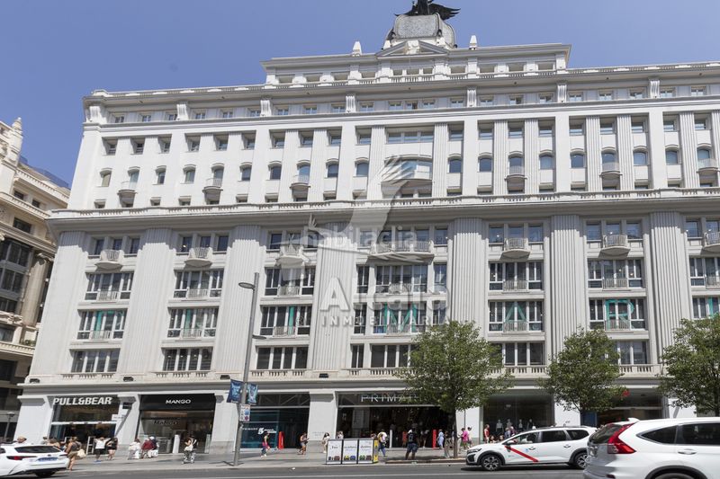 Foto fb95629d-467e-4c59-869b-807541fcd09e. Local comercial a Sol Madrid