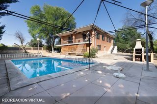 Maison à Escopete. Fabuloso chalet independiente en la urbanizacion monteumbria de