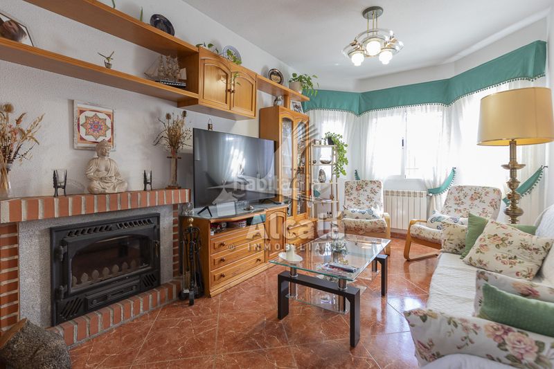Foto 01d67385-62e1-4d0e-8ce2-ce4cf484be56. House with heating parking pool in Casar de Escalona (El)