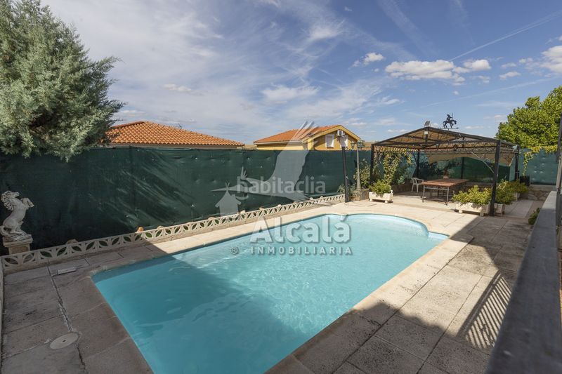 Foto 13c6218c-ebb8-498a-a024-815b981089a3. House with heating parking pool in Casar de Escalona (El)