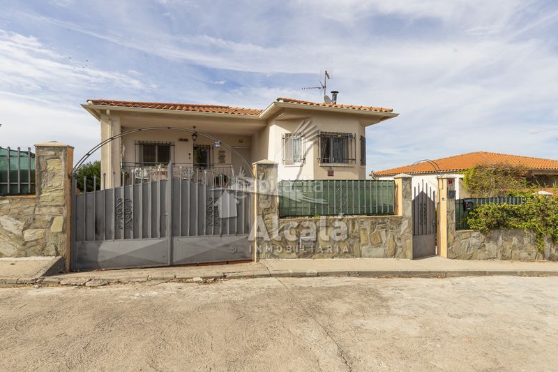 Foto 1f0fffe8-2b09-4704-a334-5d423df3906e. House with heating parking pool in Casar de Escalona (El)