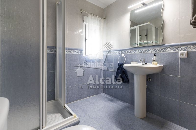 Foto afc960d8-3b39-48e8-b3d7-82754c2e39a6. House with heating parking pool in Casar de Escalona (El)