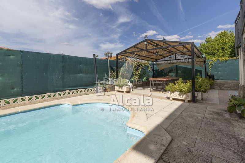 Foto d3668be3-b9fa-48c6-b4bc-2c2848c33728. House with heating parking pool in Casar de Escalona (El)