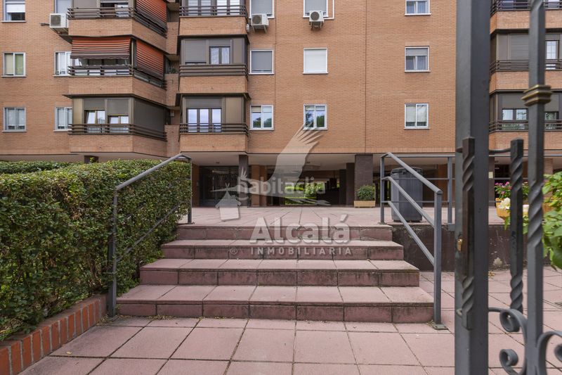 Foto 826a513f-e8fb-44bb-96d7-0e4d3cdd3564. Piso oportunidad piso con terraza en zona valleaguado en Coslada