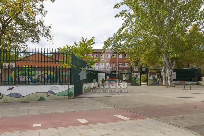 Foto 89c4e92b-b9b3-4393-a1f9-4d27428133fe. Piso oportunidad piso con terraza en zona valleaguado en Coslada