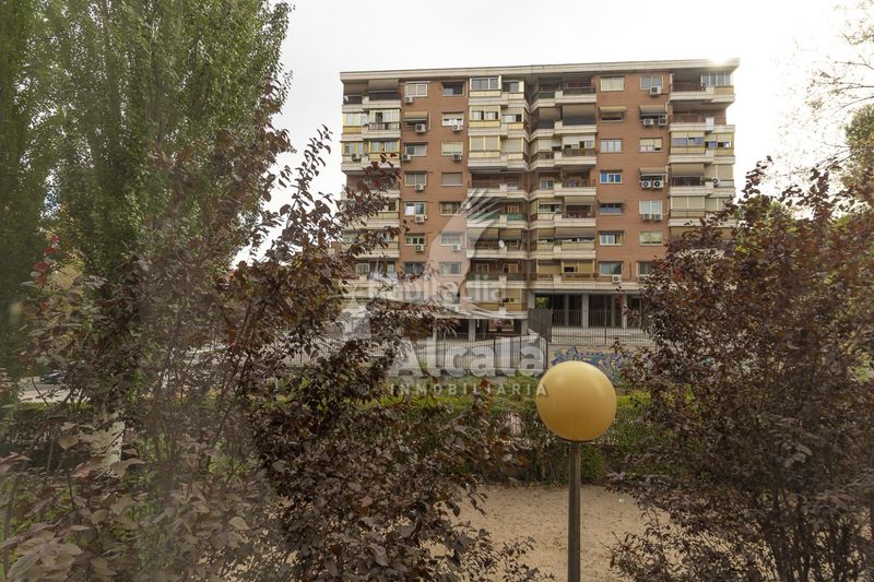 Foto 8f725caf-9a74-435f-9fc0-b0545f8712c9. Piso oportunidad piso con terraza en zona valleaguado en Coslada