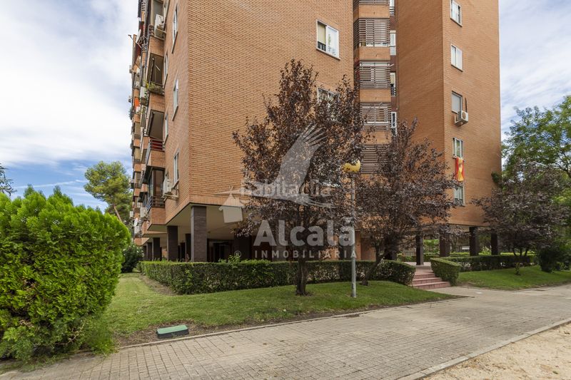 Foto a813f8d1-203a-40e1-ae12-78f2e1a1e212. Piso oportunidad piso con terraza en zona valleaguado en Coslada