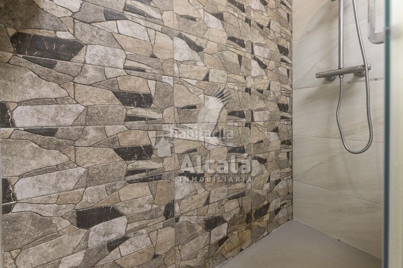 Foto a898fa47-72b1-46a7-b0be-2b285251f31e. Piso oportunidad piso con terraza en zona valleaguado en Coslada