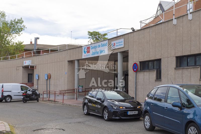 Foto d9f1b79f-6afd-4cc2-968d-7165b2f14d74. Piso oportunidad piso con terraza en zona valleaguado en Coslada