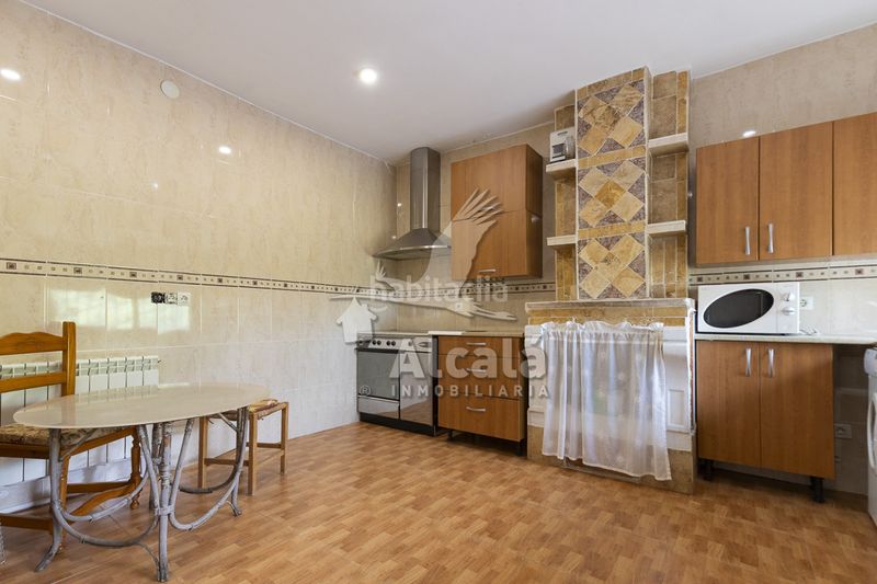 Foto b52d61b9-5c50-4abf-99ec-249d7d039ca0. Casa amb calefacció a Camarma de Esteruelas