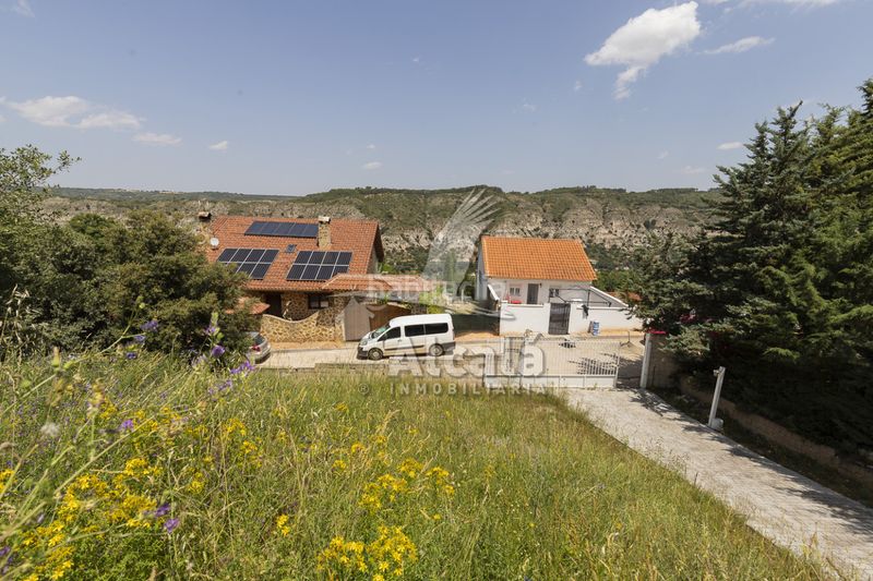 Foto 5f4ca781-93bd-4af5-82fd-136545353437. Casa amb calefacció aparcament piscina a Hontoba