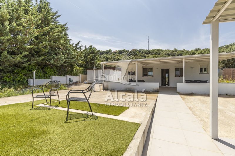 Foto 7324a798-059a-4c67-9822-dba1413b6361. Casa amb calefacció aparcament piscina a Hontoba