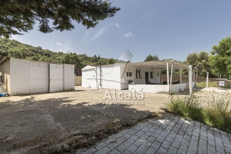 Foto 78aee858-52c1-4e71-ac23-691780a2799b. Casa amb calefacció aparcament piscina a Hontoba